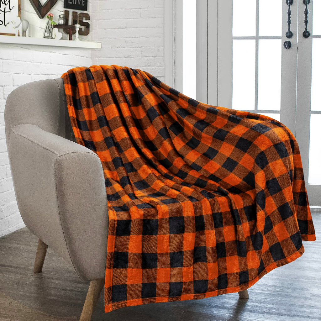 PAVILIA Black and Orange Buffalo Plaid Fleece Throw Blanket for Couch, Soft Halloween Flannel Blanket for Sofa, Orange Checkered Plaid Fall Couch Throw, Warm Cozy Fall Bed Blanket Decor Gift, 50x60